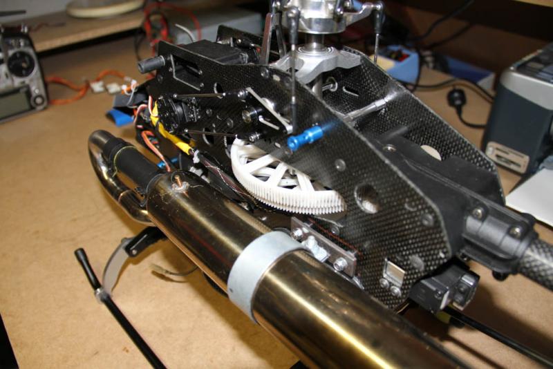 Rc erik 2012 02 24 trex 700 benzine 26cc (1)