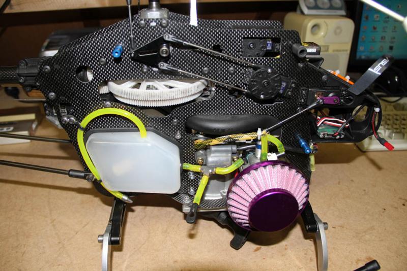 Rc erik 2012 02 24 trex 700 benzine 26cc (4)