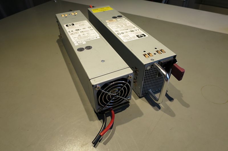 Servervoeding 12v 32A