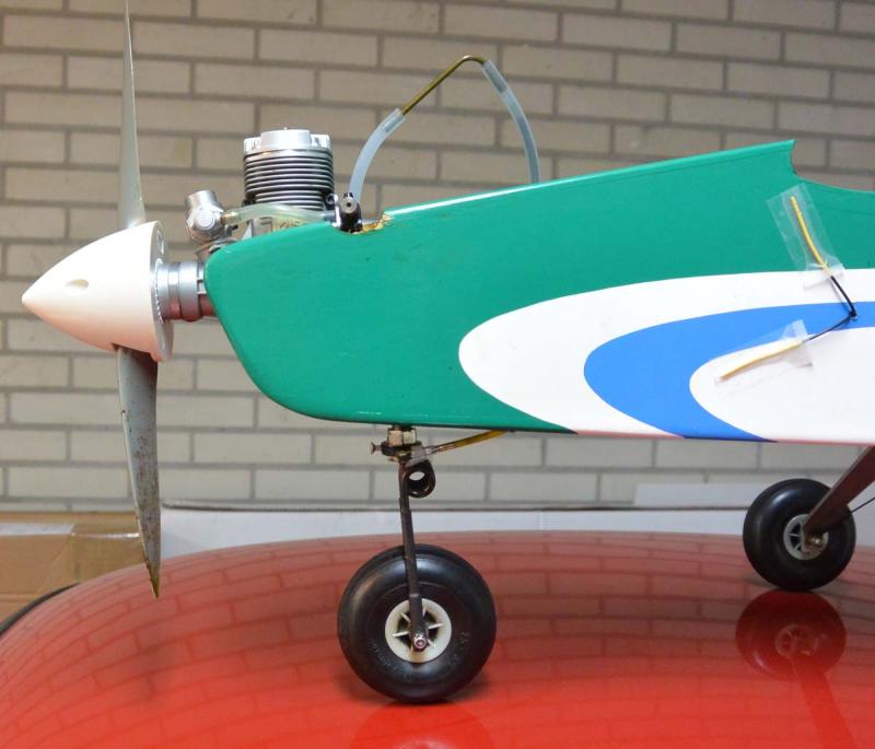 Stand motor Calmato, zijaanzicht