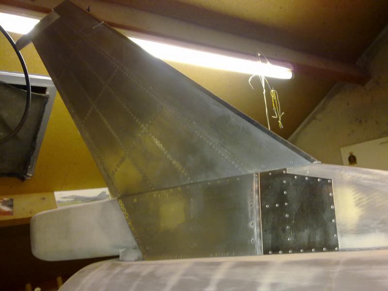 tail 002