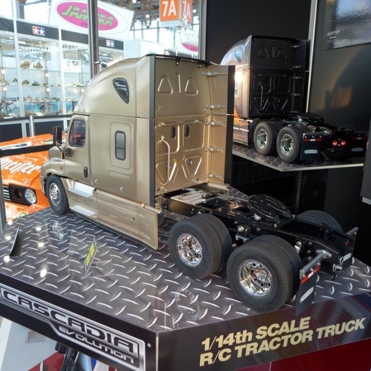 Tamiya Freightliner Cacadio Evolution DT-03
