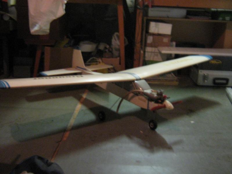 Taxi 2 van Graupner, beginnerskistje, spanwijdte 1.5 m.