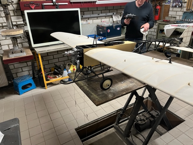 Vickers1